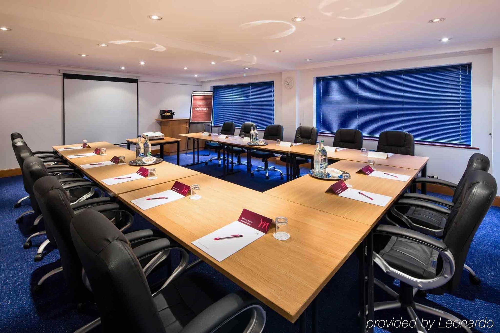 Mercure London Watford Hotel Экстерьер фото