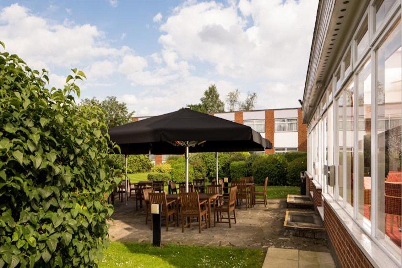 Mercure London Watford Hotel Экстерьер фото