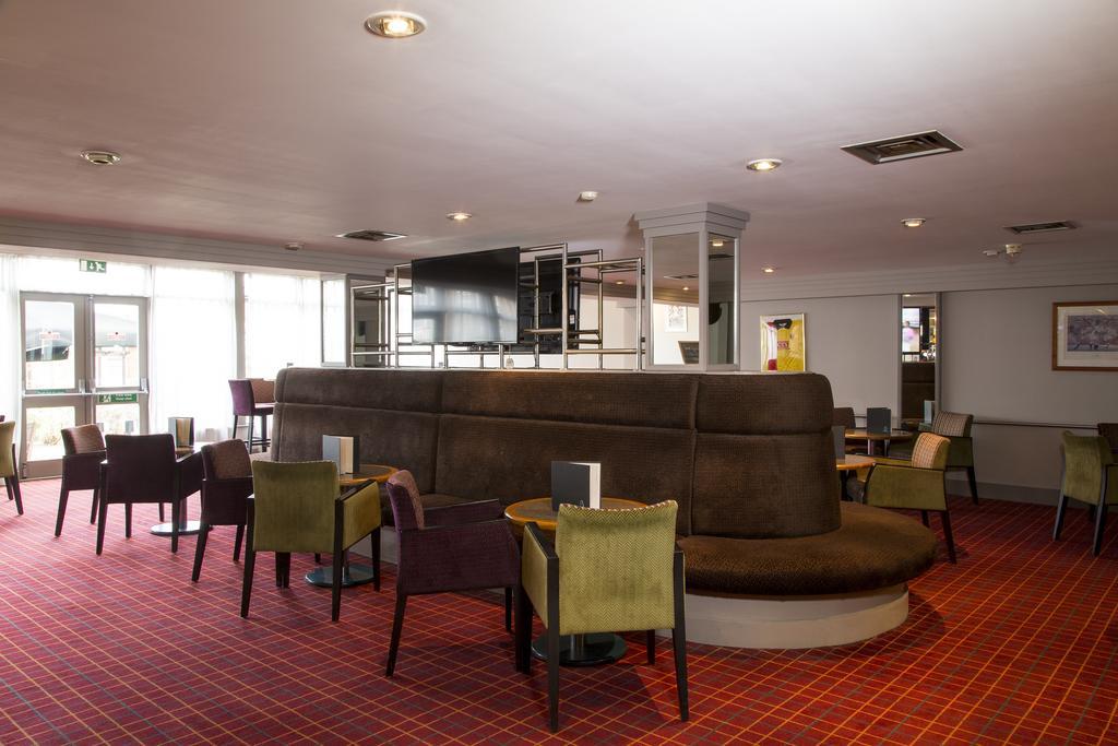 Mercure London Watford Hotel Экстерьер фото